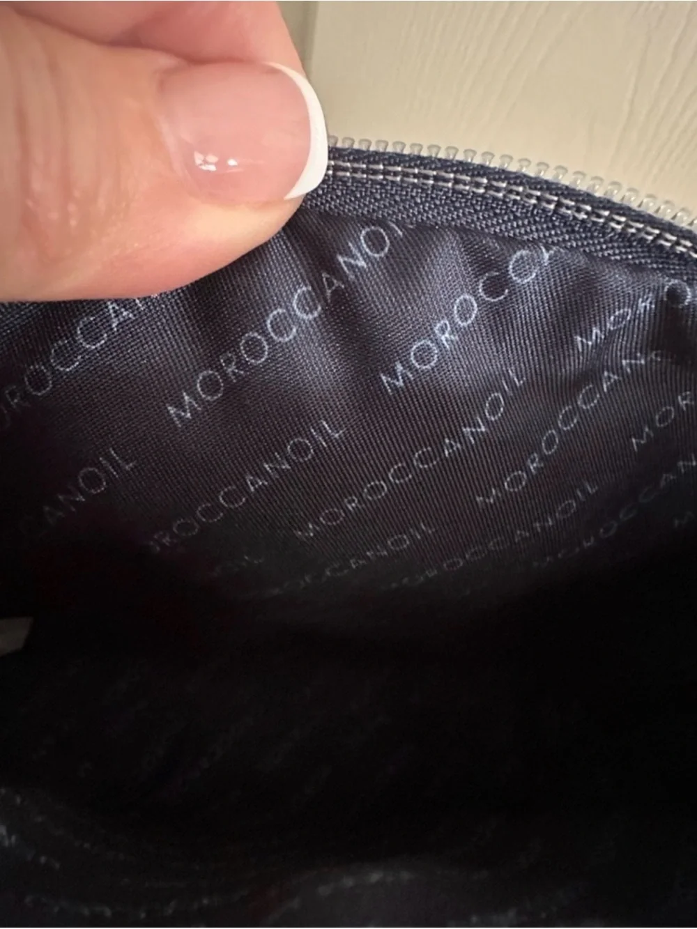 Moroccanoil Navy Blue Travel /‎ Cosmetic Bag w/Handle New Super Cute!